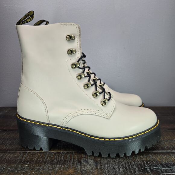 NEW Dr. Doc Martens Leona Womens Size 11 Lace Up Heeled Boots Taupe Leather - Picture 1 of 10